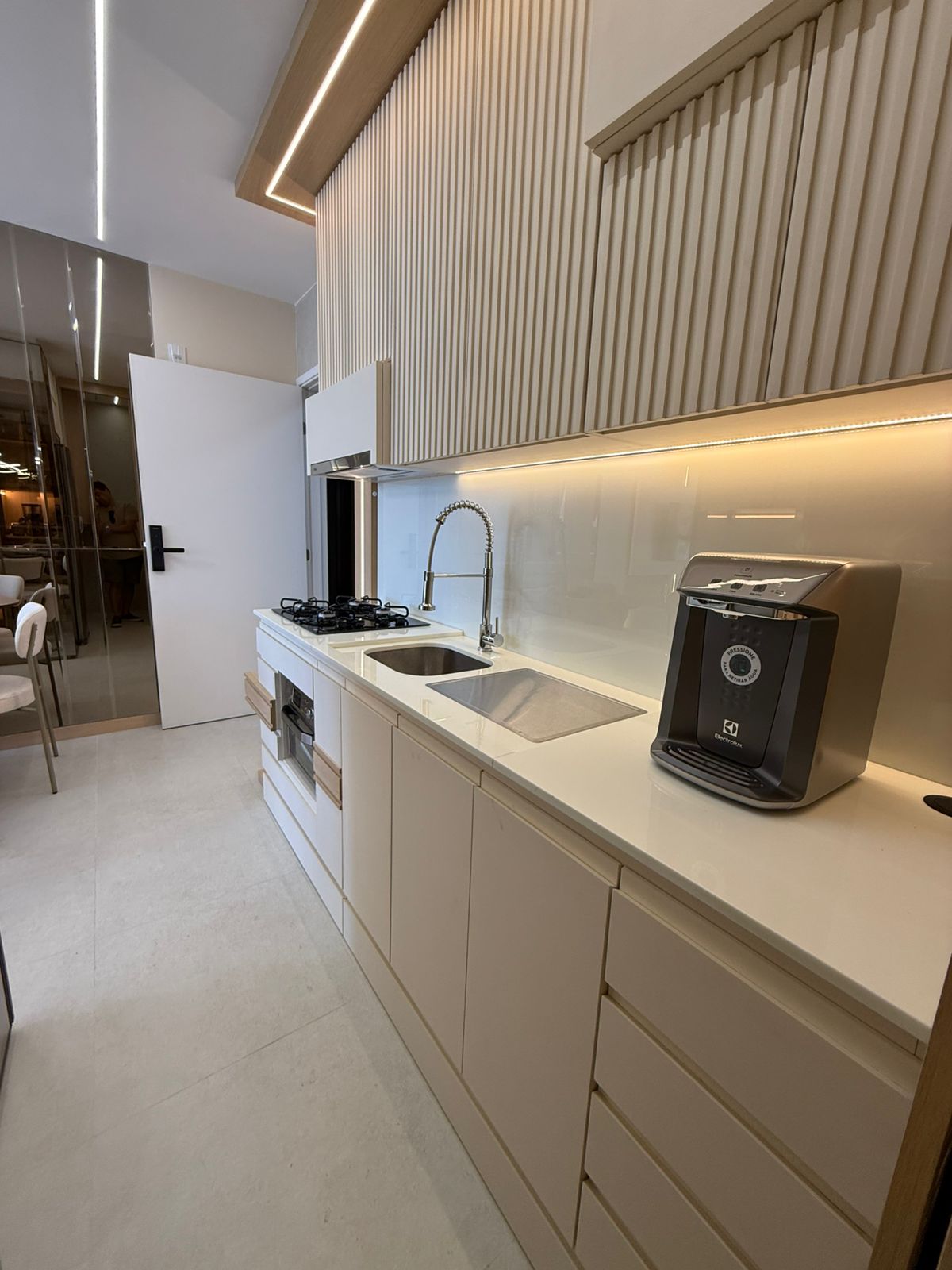 Apartamento de Alto Padrão - Pronto para Morar - 2